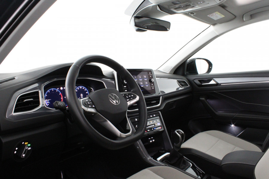 Volkswagen T-Roc 1.0 TSI Style Pano.schuif/Camera/Zwart dak/Stoelverwarming...