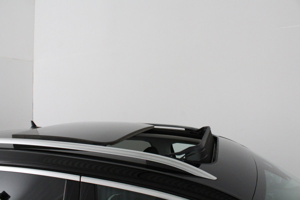 Volkswagen T-Roc 1.0 TSI Style Pano.schuif/Camera/Zwart dak/Stoelverwarming...