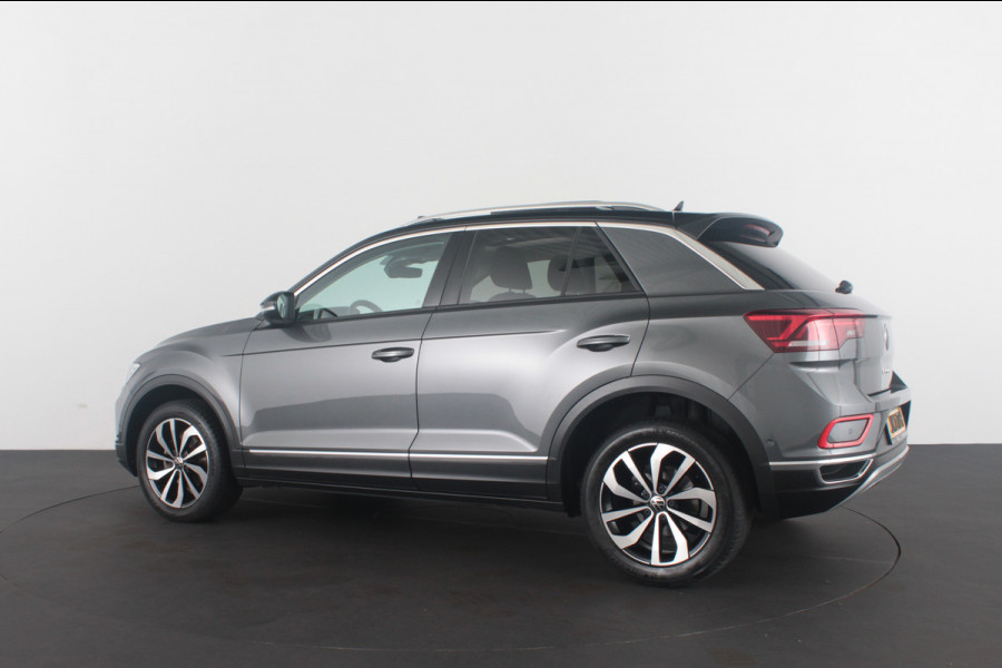 Volkswagen T-Roc 1.0 TSI Style Pano.schuif/Camera/Zwart dak/Stoelverwarming...