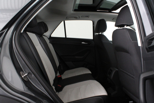 Volkswagen T-Roc 1.0 TSI Style Pano.schuif/Camera/Zwart dak/Stoelverwarming...