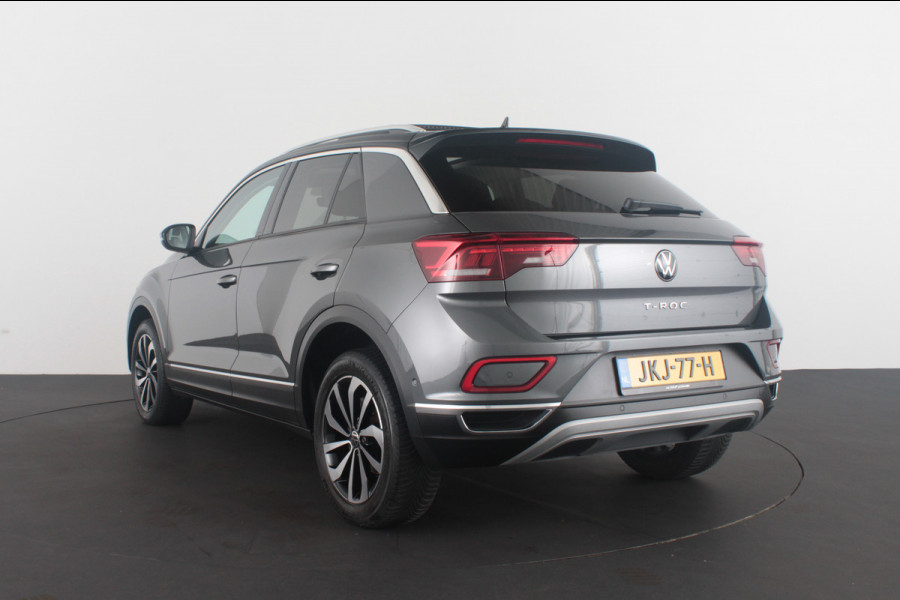 Volkswagen T-Roc 1.0 TSI Style Pano.schuif/Camera/Zwart dak/Stoelverwarming...