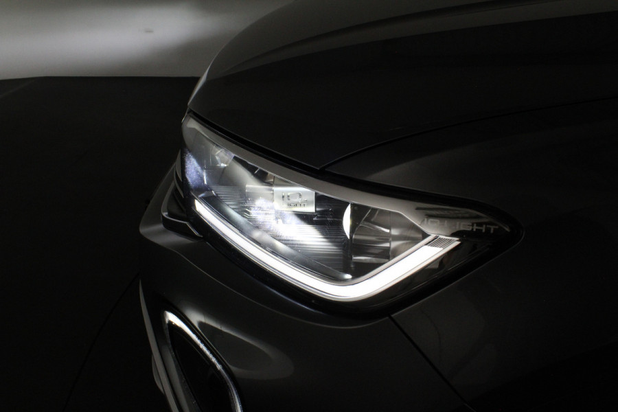 Volkswagen T-Roc 1.0 TSI Style Pano.schuif/Camera/Zwart dak/Stoelverwarming...