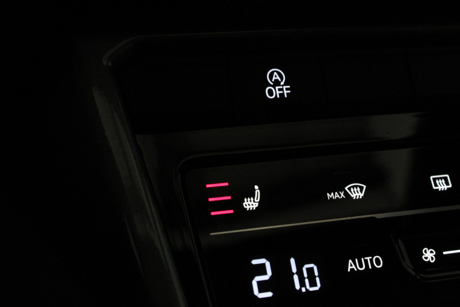 Volkswagen T-Roc 1.0 TSI Style Pano.schuif/Camera/Zwart dak/Stoelverwarming...