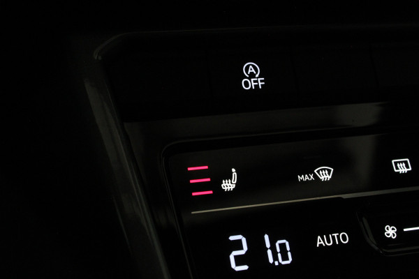 Volkswagen T-Roc 1.0 TSI Style Pano.schuif/Camera/Zwart dak/Stoelverwarming...