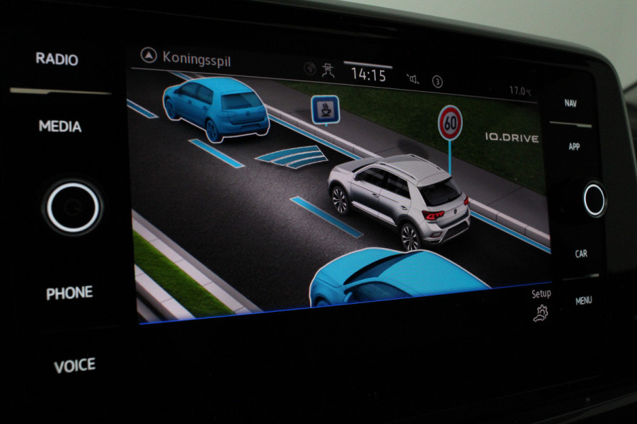 Volkswagen T-Roc 1.0 TSI Style Pano.schuif/Camera/Zwart dak/Stoelverwarming...