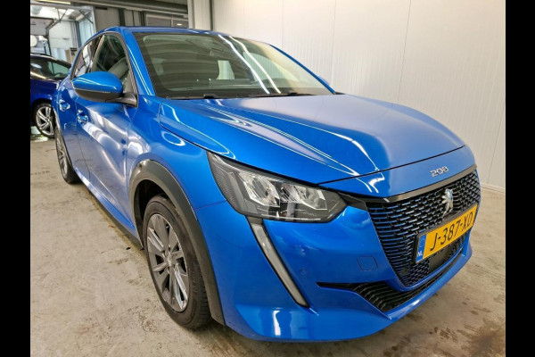 Peugeot e-208 EV Allure 50 kWh Navigatie Apple Carplay/Android Auto Camera Parkeersensoren Adaptive Cruise Control Stoelverwarming Lichtmetalen velgen Climate Control