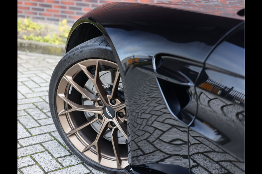 Aston Martin Vantage 4.0 V8 | Quicksilver uitlaat - Onyx Black