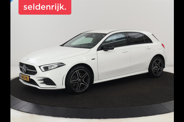 Mercedes-Benz A-Klasse 250e AMG Limited | Stoelverwarming | Widescreen | Sfeerverlichting | Camera | Navigatie | Leder/Alcantara | Park Assist | Sportstoelen | Full LED | Climate control | PHEV | Plug In