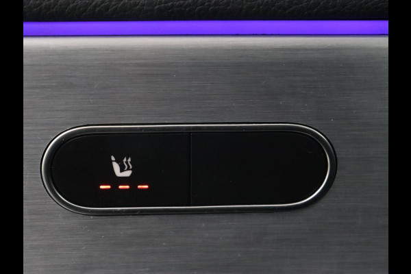 Mercedes-Benz A-Klasse 250e AMG Limited | Stoelverwarming | Widescreen | Sfeerverlichting | Camera | Navigatie | Leder/Alcantara | Park Assist | Sportstoelen | Full LED | Climate control | PHEV | Plug In