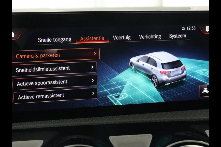 Mercedes-Benz A-Klasse 250e AMG Limited | Stoelverwarming | Widescreen | Sfeerverlichting | Camera | Navigatie | Leder/Alcantara | Park Assist | Sportstoelen | Full LED | Climate control | PHEV | Plug In