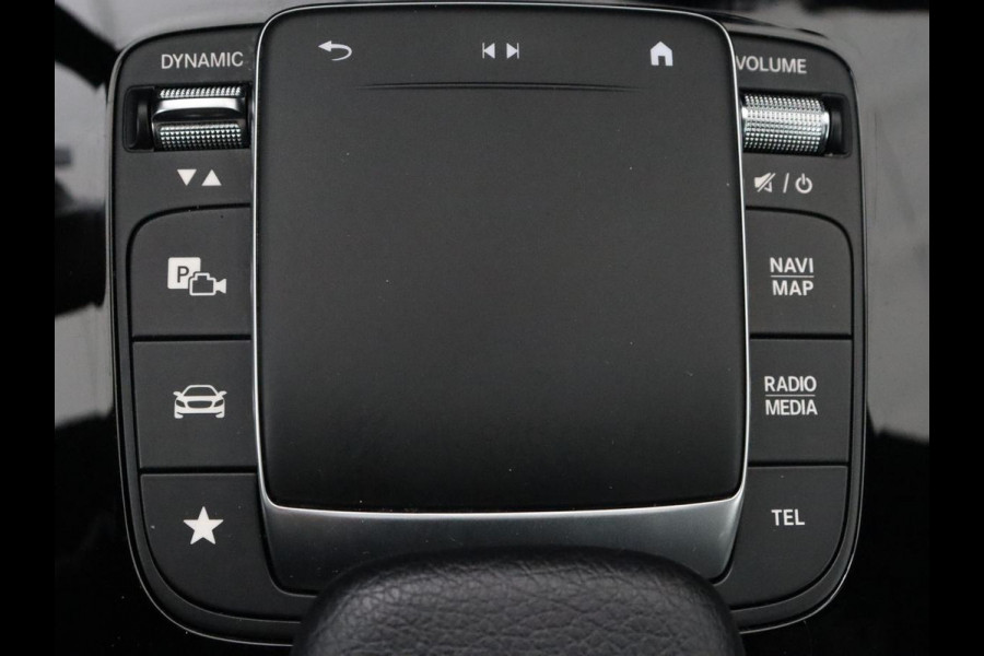 Mercedes-Benz A-Klasse 250e AMG Limited | Stoelverwarming | Widescreen | Sfeerverlichting | Camera | Navigatie | Leder/Alcantara | Park Assist | Sportstoelen | Full LED | Climate control | PHEV | Plug In