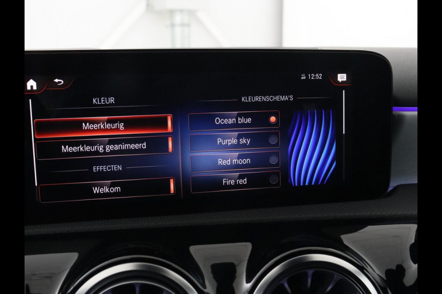 Mercedes-Benz A-Klasse 250e AMG Limited | Stoelverwarming | Widescreen | Sfeerverlichting | Camera | Navigatie | Leder/Alcantara | Park Assist | Sportstoelen | Full LED | Climate control | PHEV | Plug In