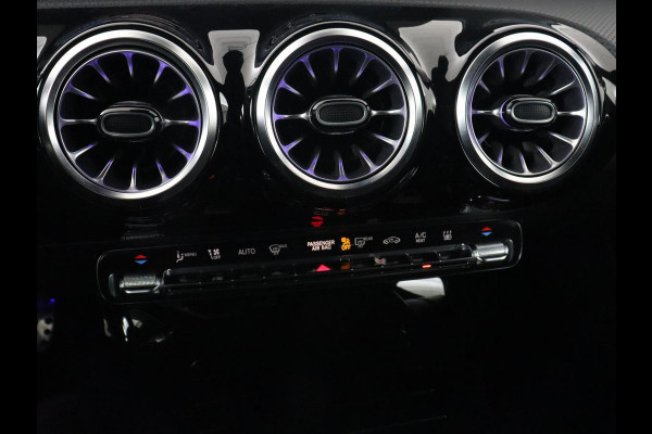 Mercedes-Benz A-Klasse 250e AMG Limited | Stoelverwarming | Widescreen | Sfeerverlichting | Camera | Navigatie | Leder/Alcantara | Park Assist | Sportstoelen | Full LED | Climate control | PHEV | Plug In