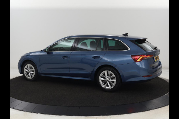 Škoda Octavia 1.5 TSI First Edition | Head-Up | Stoelverwarming | Adaptive cruise | Leder/Alcantara | Side Assist | Matrix LED | Keyless | Virtual Cockpit | Carplay | Navigatie | Park Assist