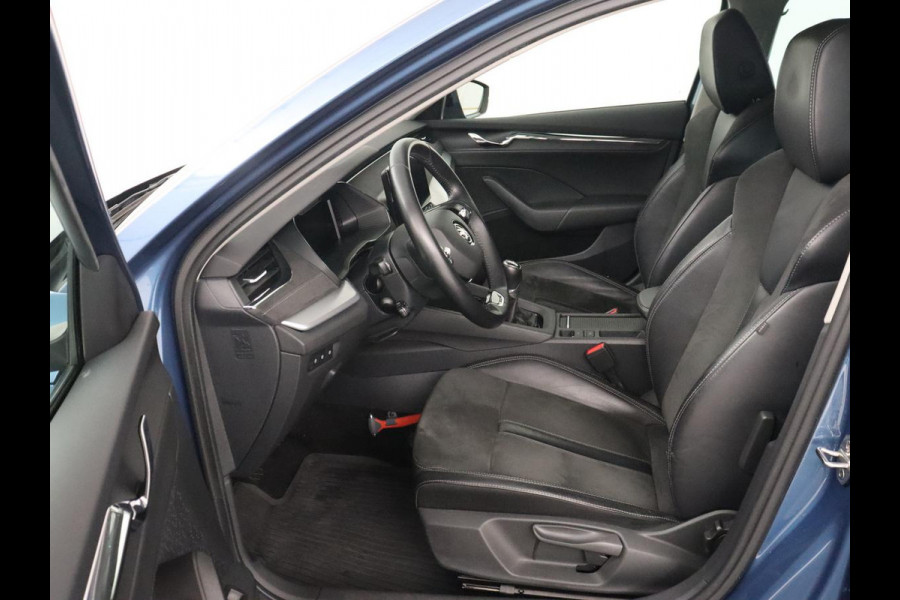 Škoda Octavia 1.5 TSI First Edition | Head-Up | Stoelverwarming | Adaptive cruise | Leder/Alcantara | Side Assist | Matrix LED | Keyless | Virtual Cockpit | Carplay | Navigatie | Park Assist