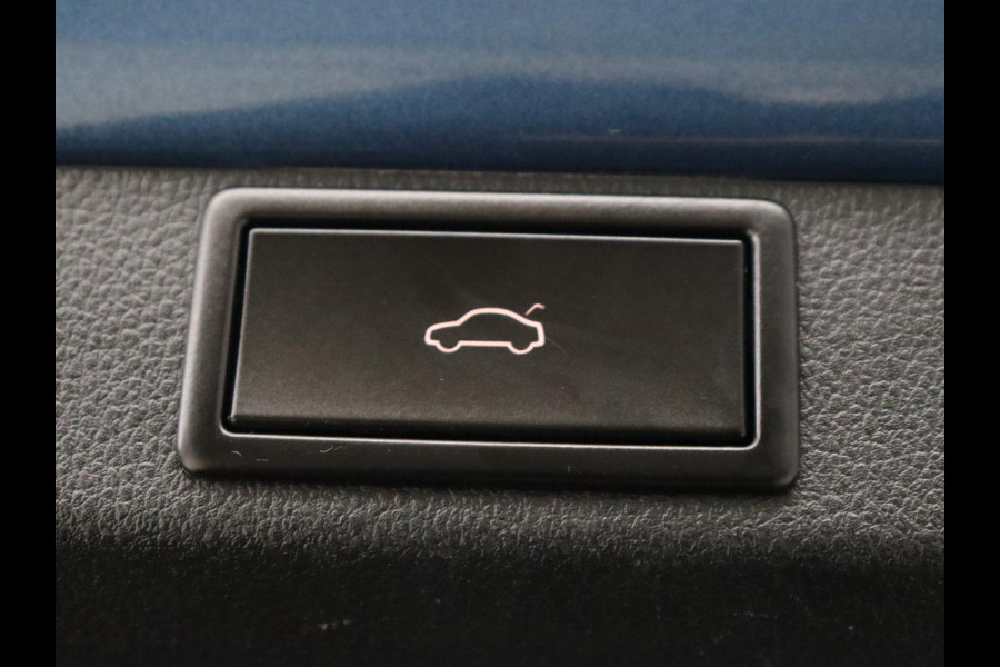 Škoda Octavia 1.5 TSI First Edition | Head-Up | Stoelverwarming | Adaptive cruise | Leder/Alcantara | Side Assist | Matrix LED | Keyless | Virtual Cockpit | Carplay | Navigatie | Park Assist