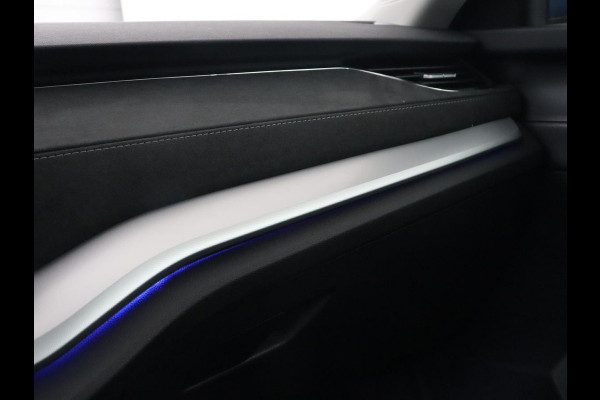 Škoda Octavia 1.5 TSI First Edition | Head-Up | Stoelverwarming | Adaptive cruise | Leder/Alcantara | Side Assist | Matrix LED | Keyless | Virtual Cockpit | Carplay | Navigatie | Park Assist