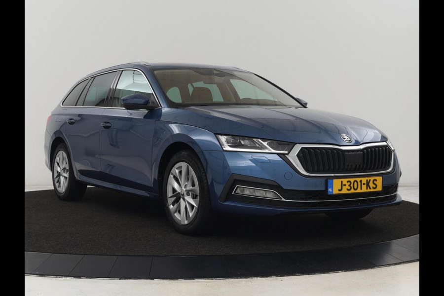 Škoda Octavia 1.5 TSI First Edition | Head-Up | Stoelverwarming | Adaptive cruise | Leder/Alcantara | Side Assist | Matrix LED | Keyless | Virtual Cockpit | Carplay | Navigatie | Park Assist