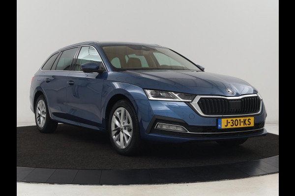 Škoda Octavia 1.5 TSI First Edition | Head-Up | Stoelverwarming | Adaptive cruise | Leder/Alcantara | Side Assist | Matrix LED | Keyless | Virtual Cockpit | Carplay | Navigatie | Park Assist