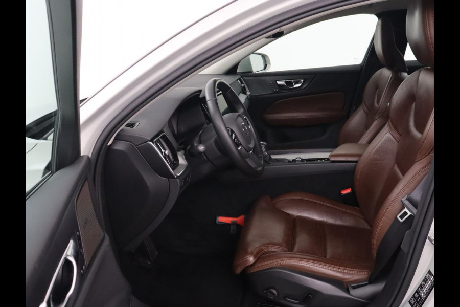 Volvo V60 Cross Country 2.0 T5 AWD Pro | Stoelventilatie | Massage | Massage | Trekhaak | Adaptive cruise | Nappaleder | Camera | Carplay | Harman/Kardon | Stoelverwarming | Navigatie | Memory | Full LED
