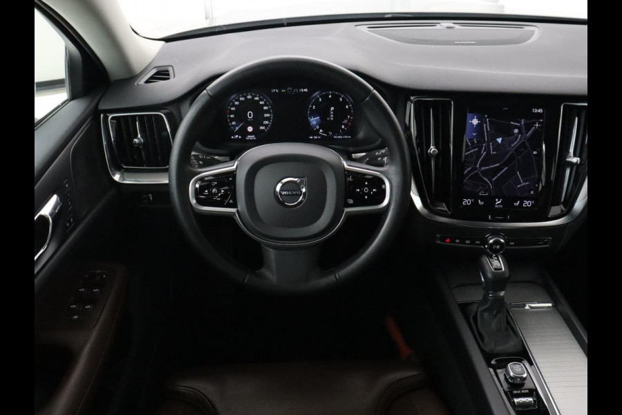Volvo V60 Cross Country 2.0 T5 AWD Pro | Stoelventilatie | Massage | Massage | Trekhaak | Adaptive cruise | Nappaleder | Camera | Carplay | Harman/Kardon | Stoelverwarming | Navigatie | Memory | Full LED