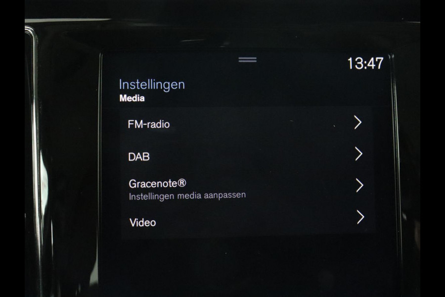 Volvo V60 Cross Country 2.0 T5 AWD Pro | Stoelventilatie | Massage | Massage | Trekhaak | Adaptive cruise | Nappaleder | Camera | Carplay | Harman/Kardon | Stoelverwarming | Navigatie | Memory | Full LED