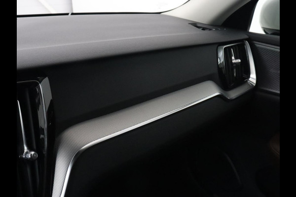 Volvo V60 Cross Country 2.0 T5 AWD Pro | Stoelventilatie | Massage | Massage | Trekhaak | Adaptive cruise | Nappaleder | Camera | Carplay | Harman/Kardon | Stoelverwarming | Navigatie | Memory | Full LED