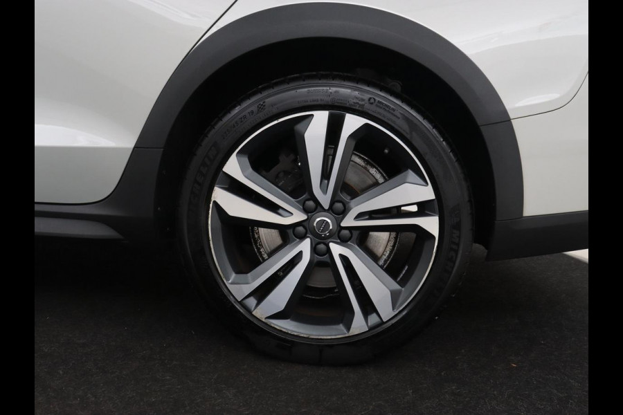 Volvo V60 Cross Country 2.0 T5 AWD Pro | Stoelventilatie | Massage | Massage | Trekhaak | Adaptive cruise | Nappaleder | Camera | Carplay | Harman/Kardon | Stoelverwarming | Navigatie | Memory | Full LED