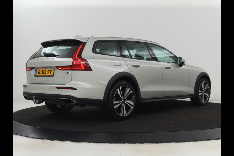 Volvo V60 Cross Country 2.0 T5 AWD Pro | Stoelventilatie | Massage | Massage | Trekhaak | Adaptive cruise | Nappaleder | Camera | Carplay | Harman/Kardon | Stoelverwarming | Navigatie | Memory | Full LED