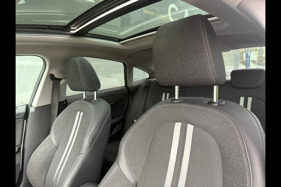 BMW 2 Serie Gran Coupé 220i Sport Line 178PK Pano|Sportstoelen|LED