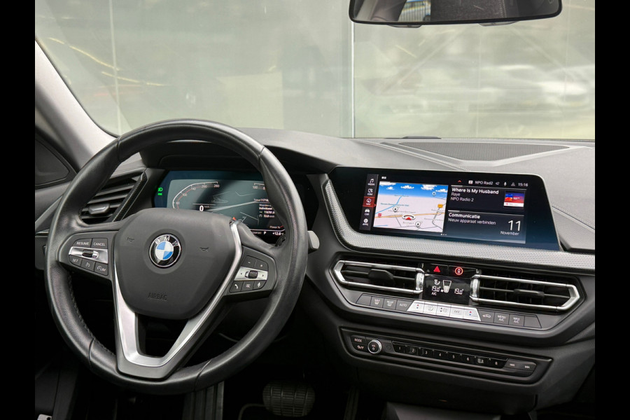 BMW 2 Serie Gran Coupé 220i Sport Line 178PK Pano|Sportstoelen|LED