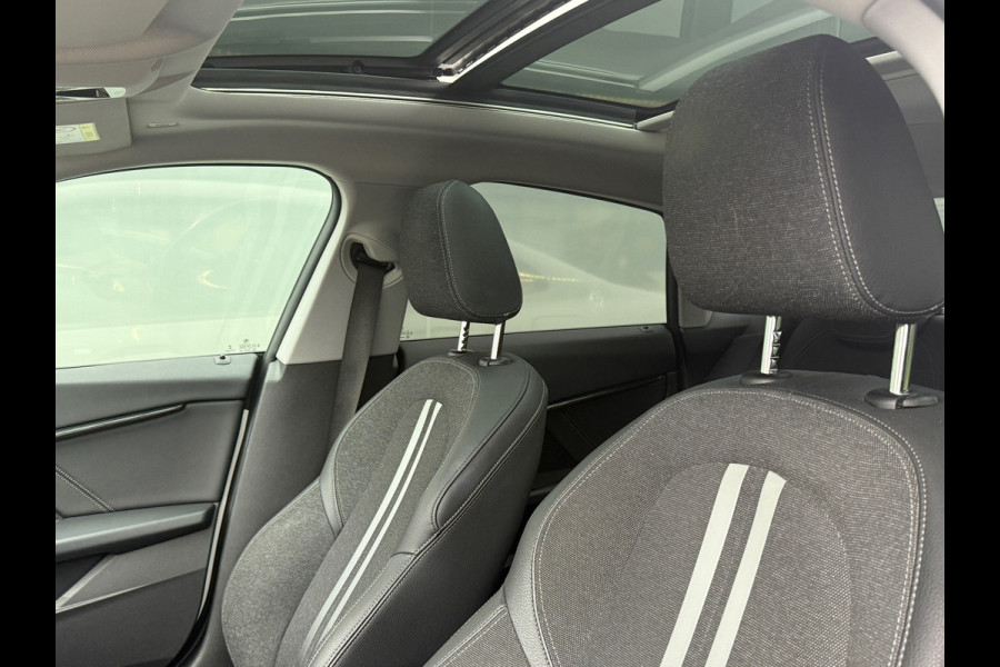 BMW 2 Serie Gran Coupé 220i Sport Line 178PK Pano|Sportstoelen|LED