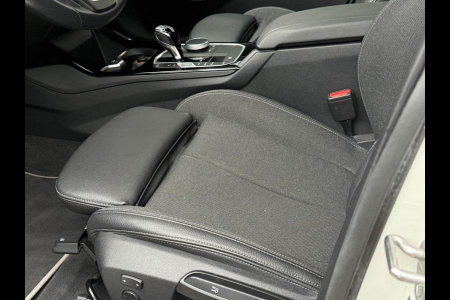 BMW 2 Serie Gran Coupé 220i Sport Line 178PK Pano|Sportstoelen|LED