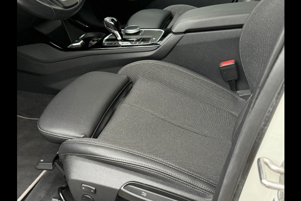 BMW 2 Serie Gran Coupé 220i Sport Line 178PK Pano|Sportstoelen|LED