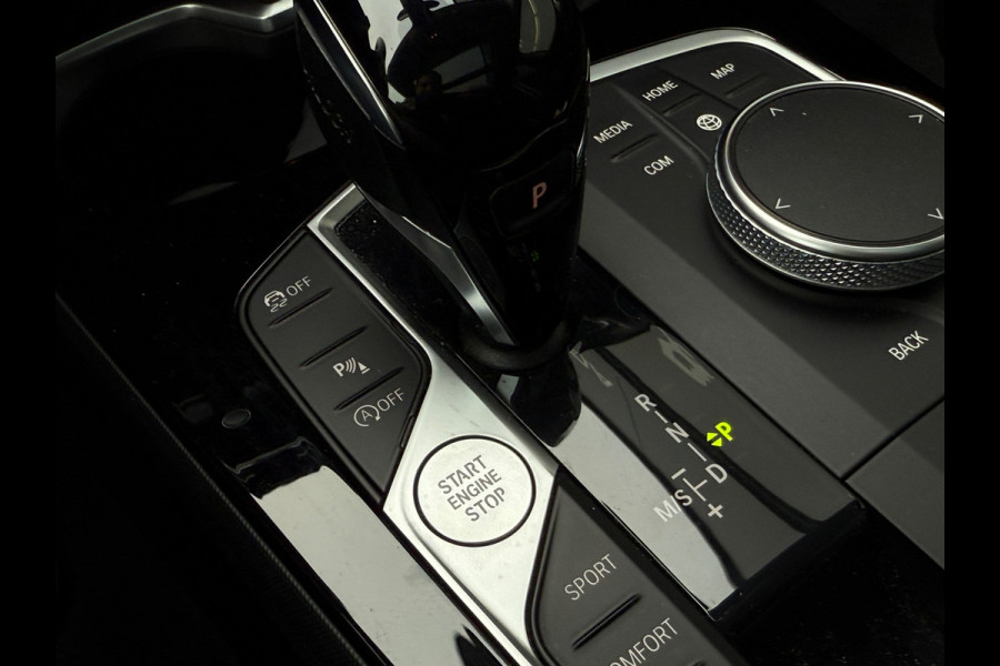 BMW 2 Serie Gran Coupé 220i Sport Line 178PK Pano|Sportstoelen|LED