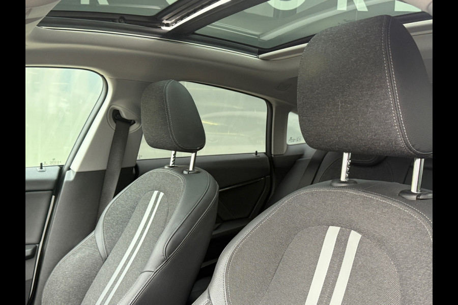 BMW 2 Serie Gran Coupé 220i Sport Line 178PK Pano|Sportstoelen|LED