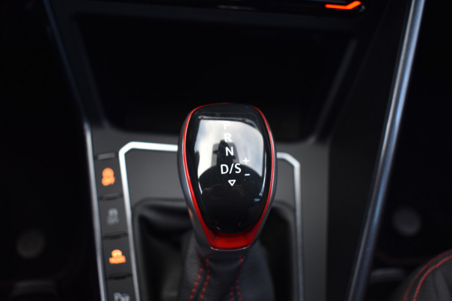 Volkswagen Polo GTI 2.0 TSI 210PK DSG VIRTUAL/LED/CARPLAY
