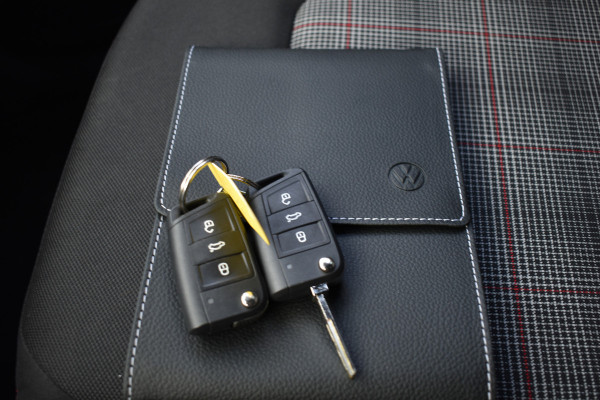 Volkswagen Polo GTI 2.0 TSI 210PK DSG VIRTUAL/LED/CARPLAY