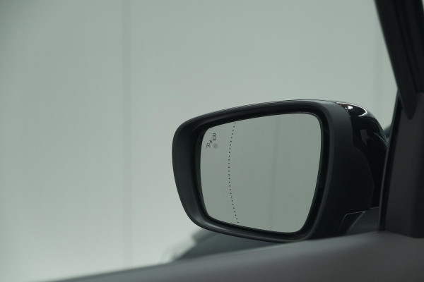 Renault Scénic TCe 140 EDC Bose | Trekhaak | Camera | Stoelverwarming | Adaptieve Cruise Control | Dodehoekdetectie
