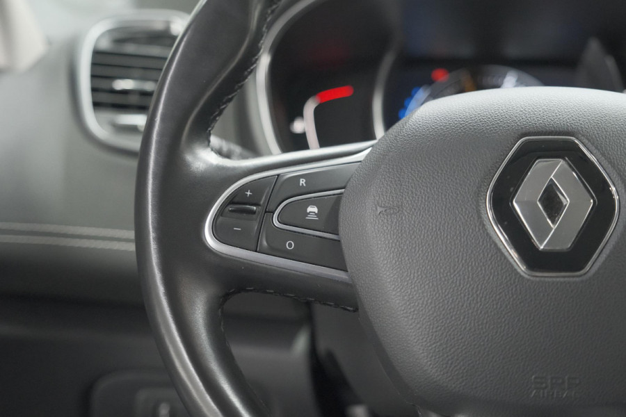 Renault Scénic TCe 140 EDC Bose | Trekhaak | Camera | Stoelverwarming | Adaptieve Cruise Control | Dodehoekdetectie