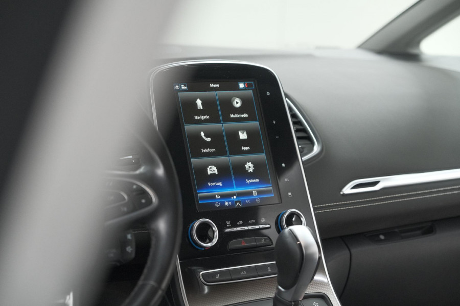 Renault Scénic TCe 140 EDC Bose | Trekhaak | Camera | Stoelverwarming | Adaptieve Cruise Control | Dodehoekdetectie