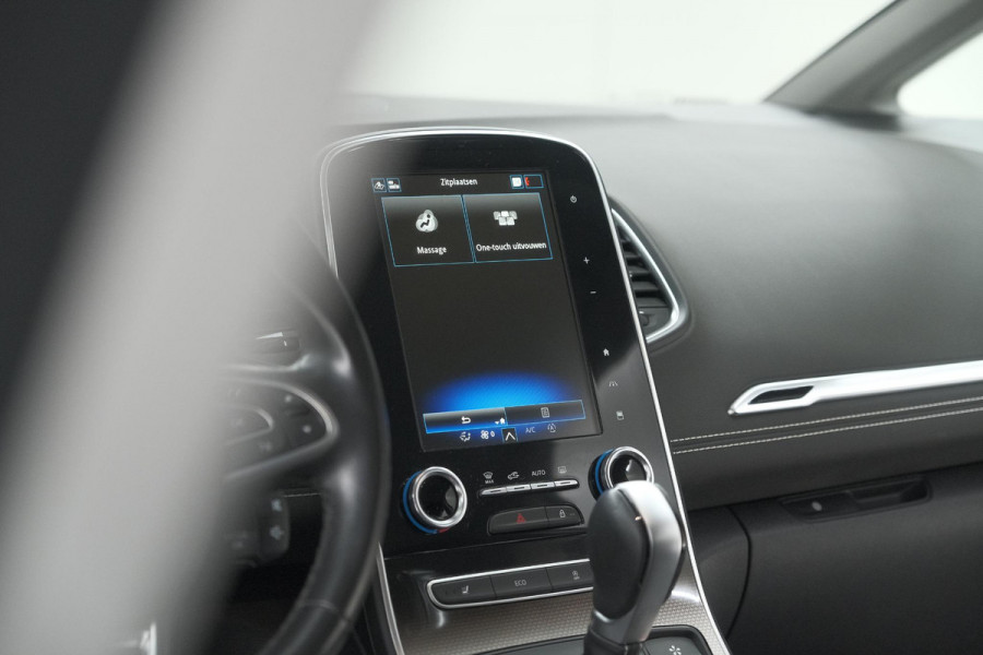 Renault Scénic TCe 140 EDC Bose | Trekhaak | Camera | Stoelverwarming | Adaptieve Cruise Control | Dodehoekdetectie