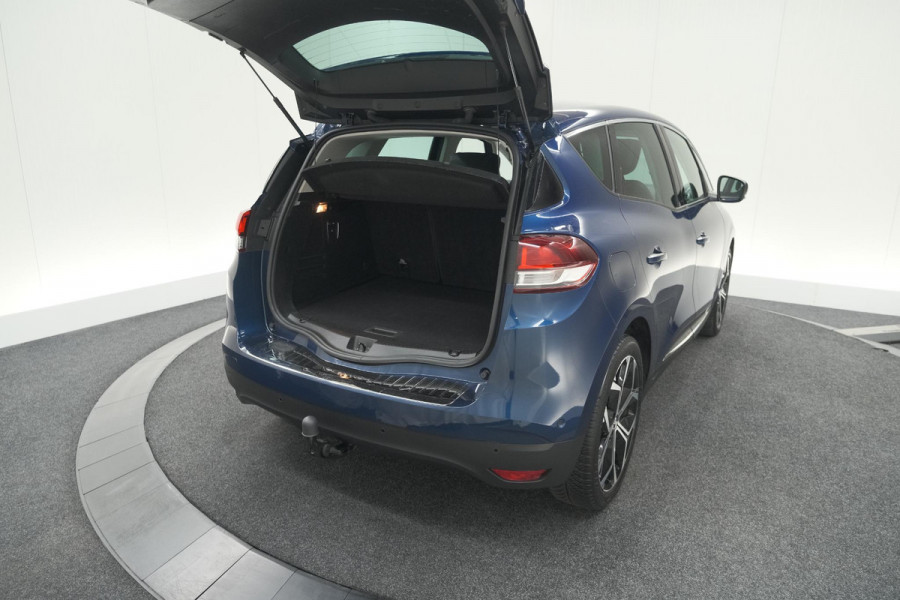Renault Scénic TCe 140 EDC Bose | Trekhaak | Camera | Stoelverwarming | Adaptieve Cruise Control | Dodehoekdetectie