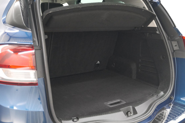 Renault Scénic TCe 140 EDC Bose | Trekhaak | Camera | Stoelverwarming | Adaptieve Cruise Control | Dodehoekdetectie