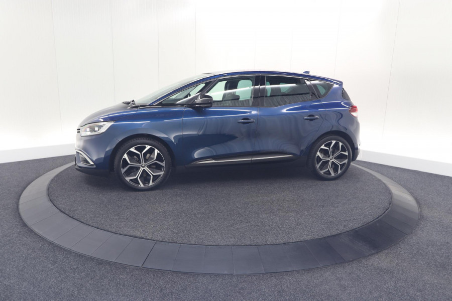 Renault Scénic TCe 140 EDC Bose | Trekhaak | Camera | Stoelverwarming | Adaptieve Cruise Control | Dodehoekdetectie
