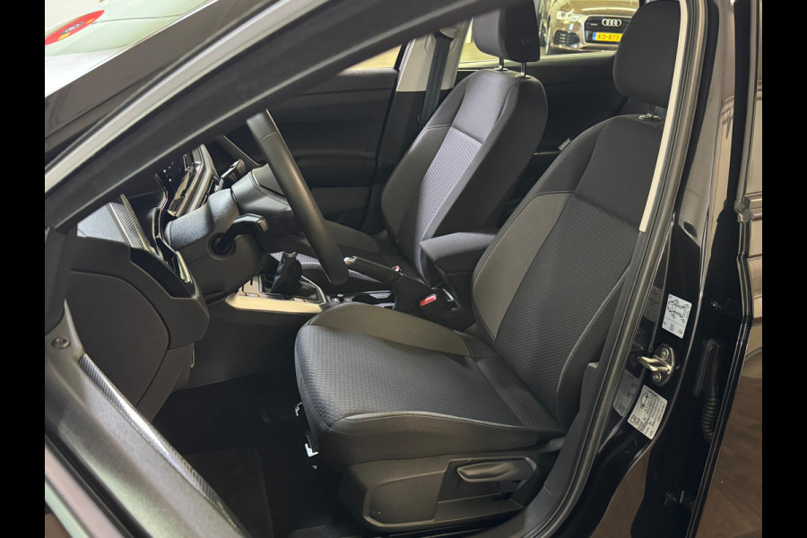 Volkswagen Taigo 1.0 TSI LIFE EDITION TREKHAAK/PDC/CARPLAY