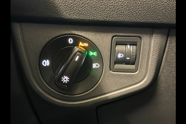 Volkswagen Taigo 1.0 TSI LIFE EDITION TREKHAAK/PDC/CARPLAY