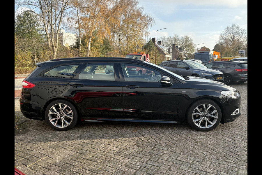 Ford Mondeo Wagon 1.5 EcoBoost ST Line 160pk | Trekhaak | Winterpack | Parkeersensoren | Navigatie | Climate Control
