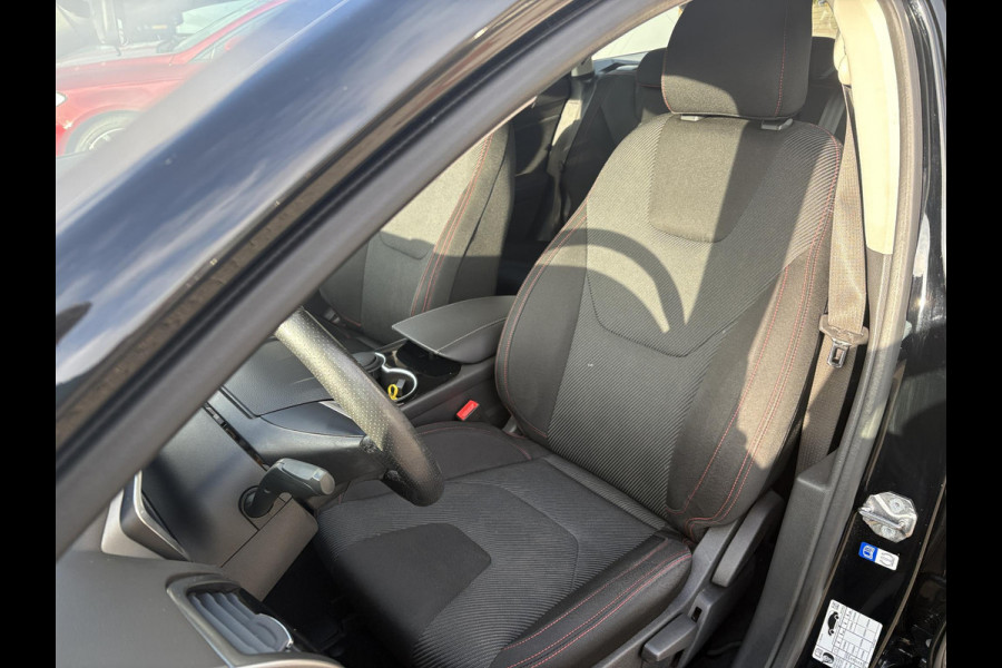 Ford Mondeo Wagon 1.5 EcoBoost ST Line 160pk | Trekhaak | Winterpack | Parkeersensoren | Navigatie | Climate Control