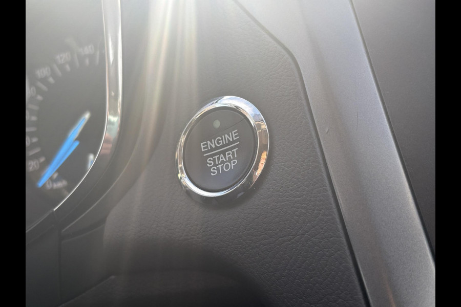 Ford Mondeo Wagon 1.5 EcoBoost ST Line 160pk | Trekhaak | Winterpack | Parkeersensoren | Navigatie | Climate Control